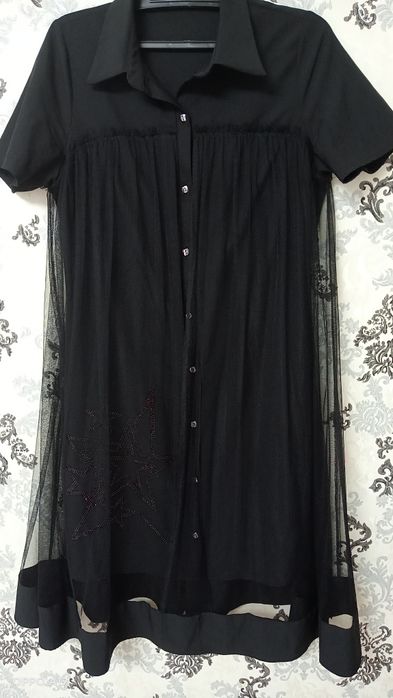 Продам платьЯ  .