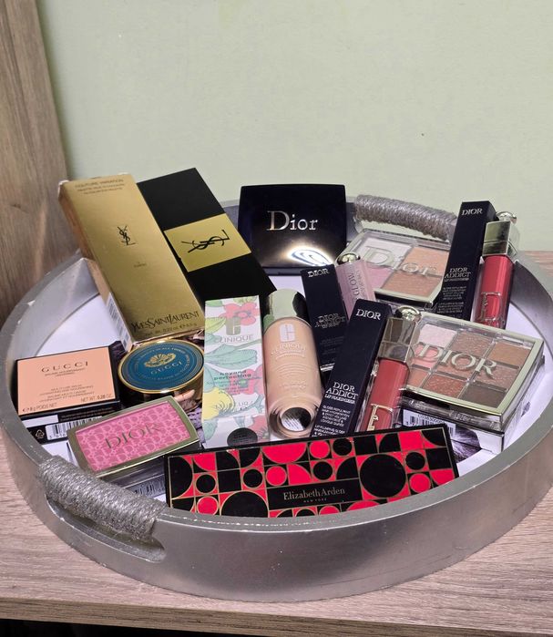 Разпродажба на нова и използвана козметика