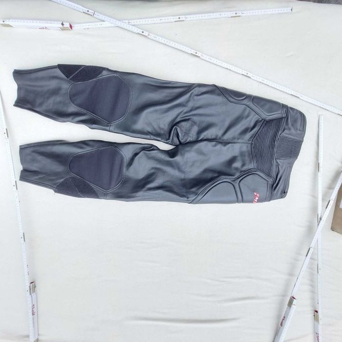 O sa vand pantaloni de piele pentru MOTO!!!
NOU! Germania!