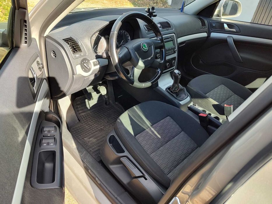 Proprietar vând Skoda Octavia 2 Facelift