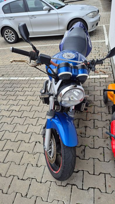 Vând motocicletă Honda Hornet 600