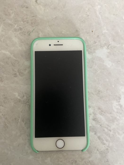 Продам недорого Iphone 7