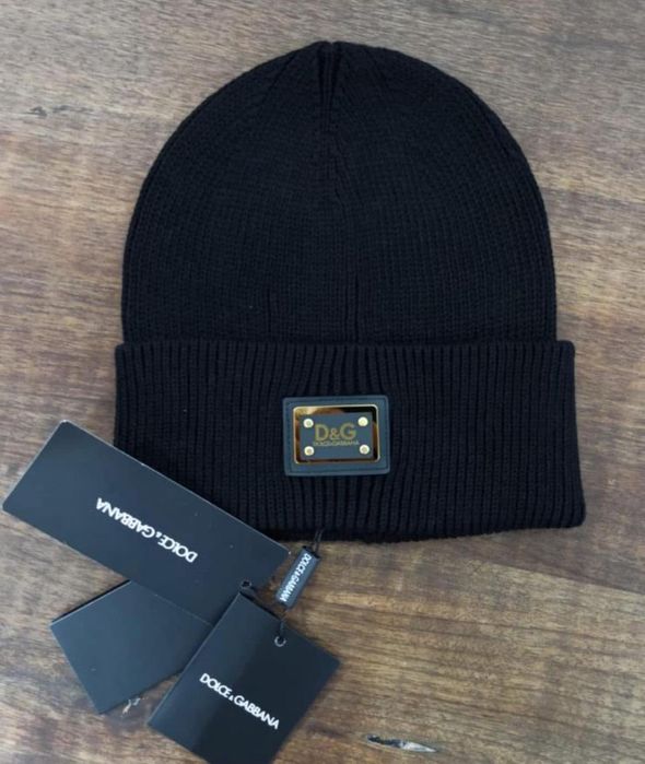 Памучни плетени шапки.