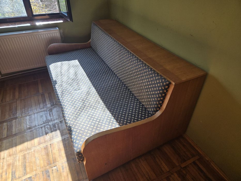 Pat folosibil,undeva la tara,poate fi reconditionat