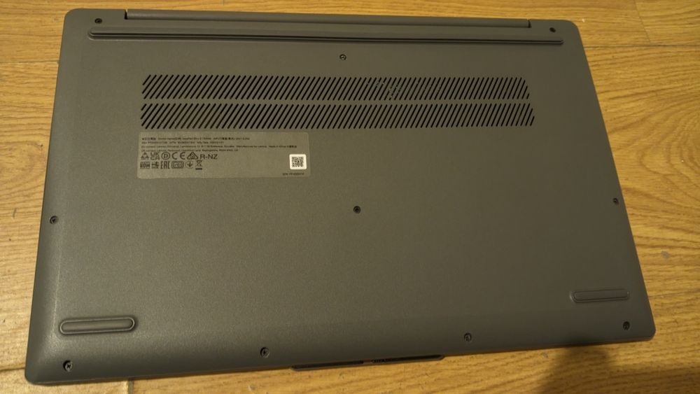 Лаптоп Lenovo IdeaPad Slim 3 Оставаща Гаранция до 2026 г