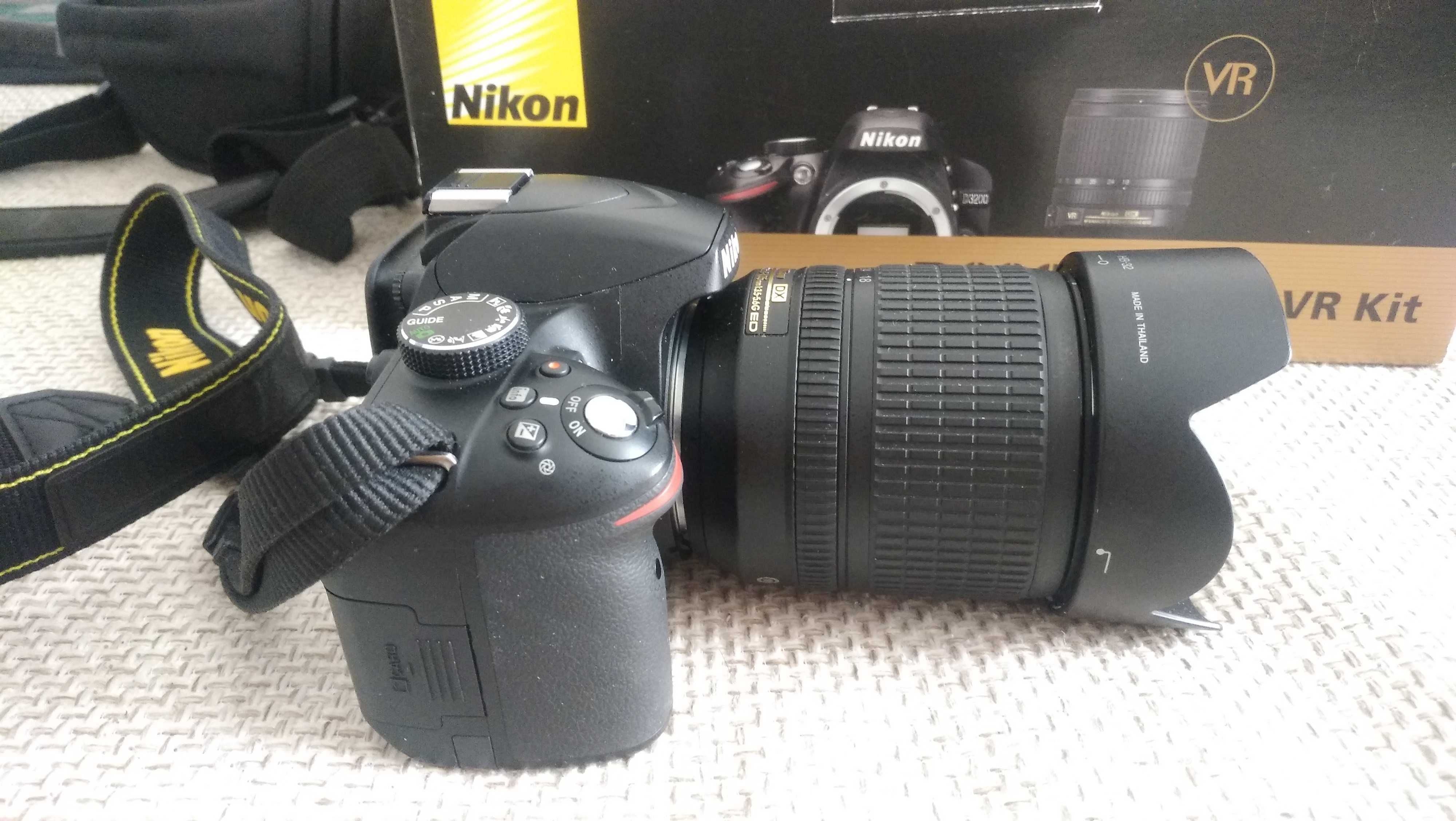 Зеркальная камера Nikon D3200