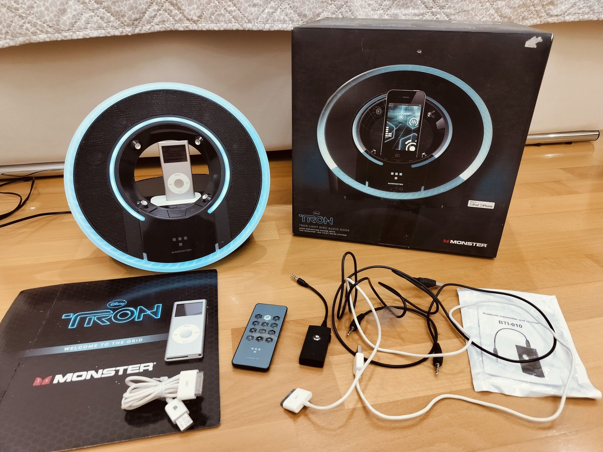 Акустическая Stereo система Monster TRON Light Disc Audio Dock (2.1)