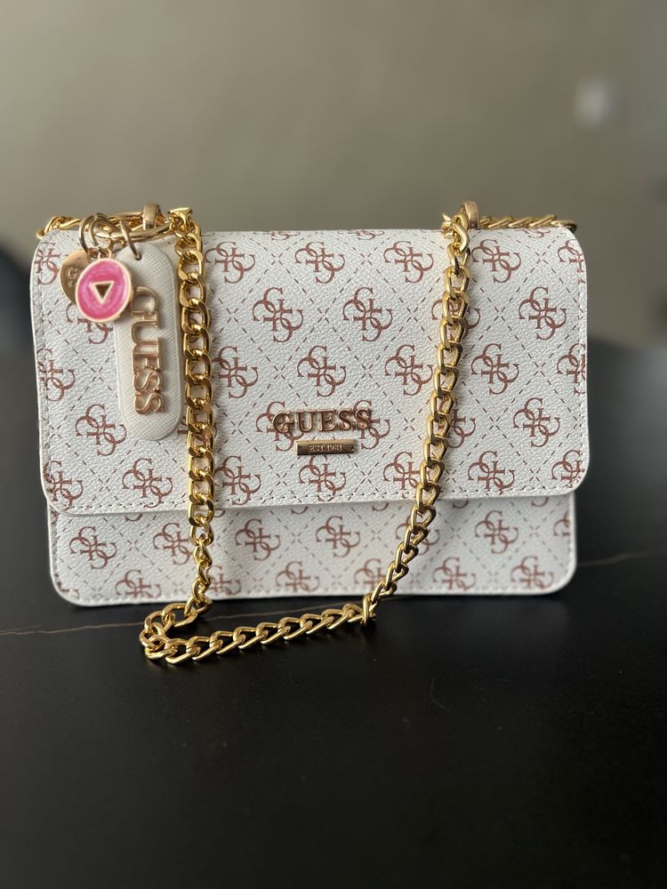 Michael Kors,Guess,Chanel дамски чанти
