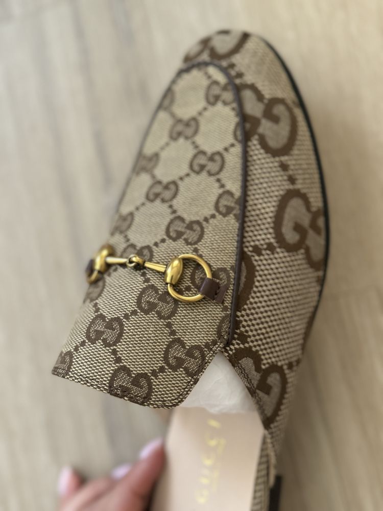 Чисто нови чехли Gucci