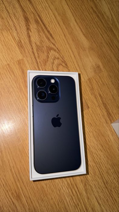 Iphone 15 pro 256GB eSim, сменена батерия в Apple Маями