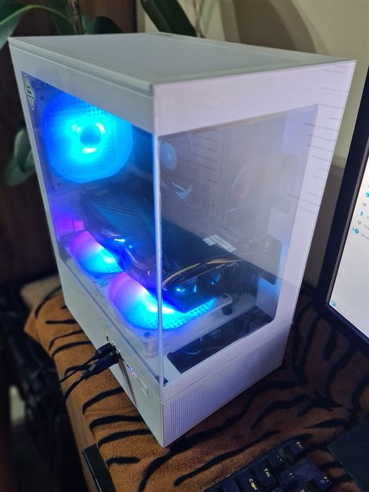 Хубав геймърски Компютър
