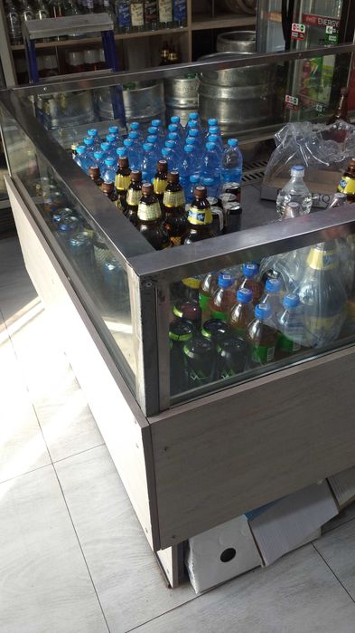 Витринный холодильник