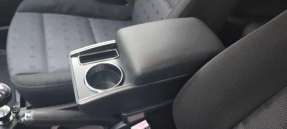 Подлакътник, организатор за Peugeot 307 SW