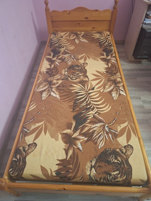 Единично легло с матрак