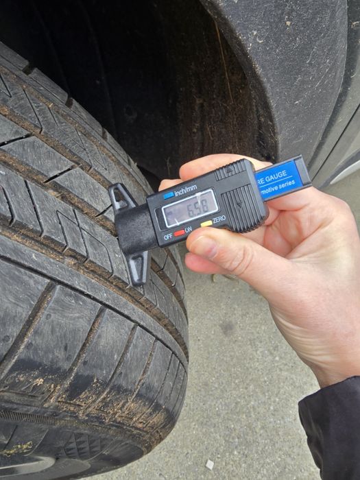 Anvelope vară Kumho 215/60/16 –rulate 5.700 km – 1000 lei negociabil