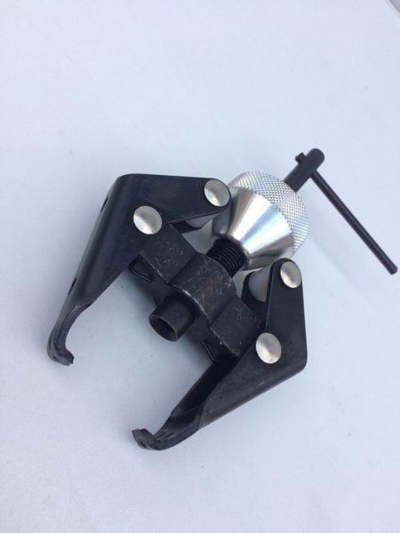 Presa extras borne rulmenti si stergatoare extractor