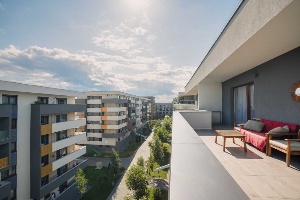 Regim hotelier, apartament spatios cu terasa plata cu card de vacanta