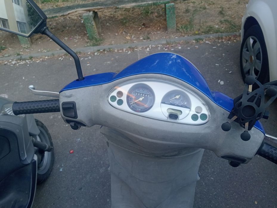Scutere de vânzare