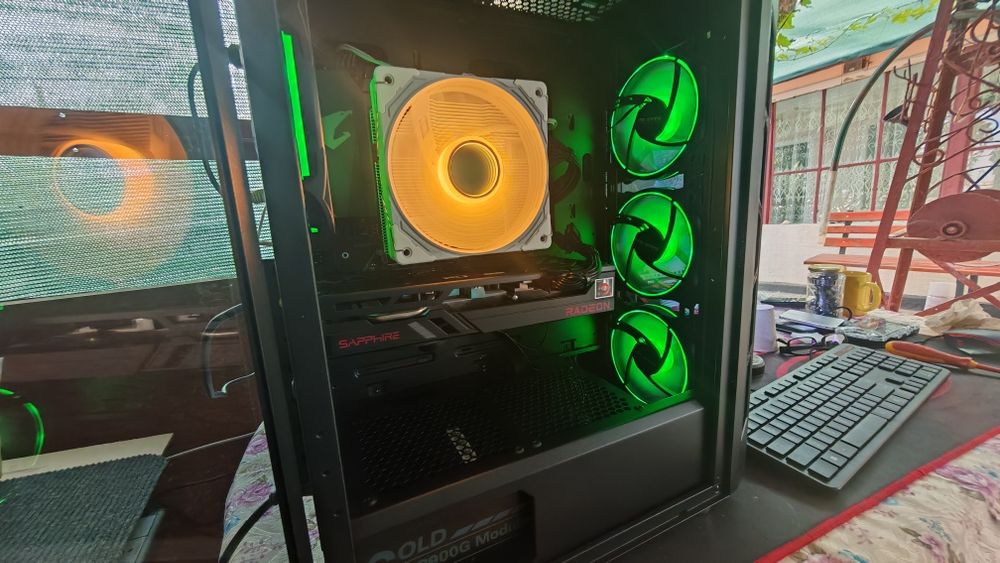 PC gaming 5600x, rx6600xt, 32gn 3200mhz quad, 32gb quad ch, m2 1Tb, 85