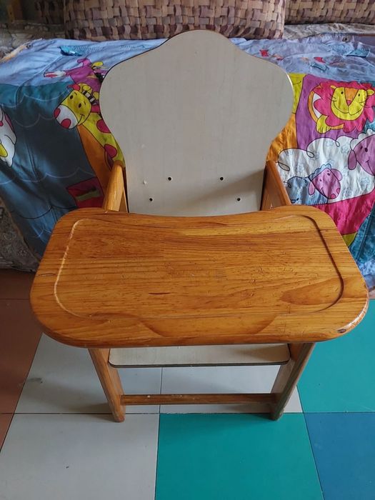 Столик для кормления