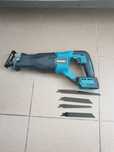 fierastrau sabie cu acumulator Makita