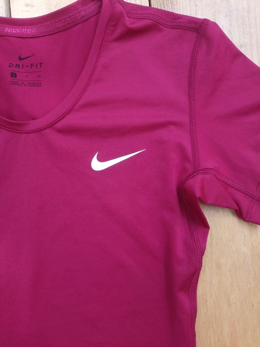 Tricou Nike Pro damă