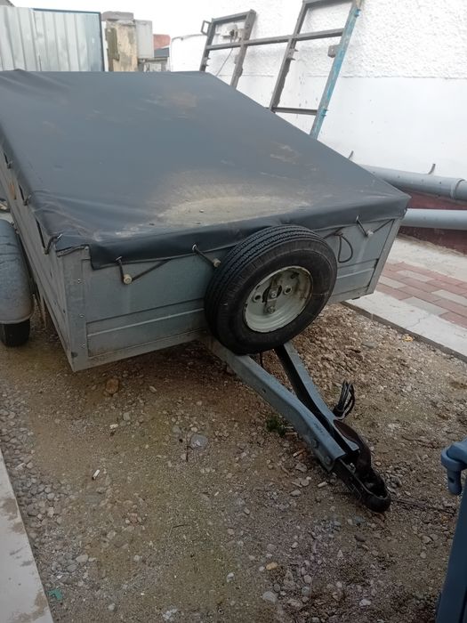 Remorca auto.          .