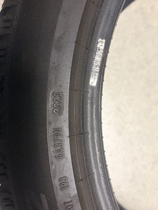 Vand 2 Anvelope Pireli Iarna / 255/45/20/Dot 2023