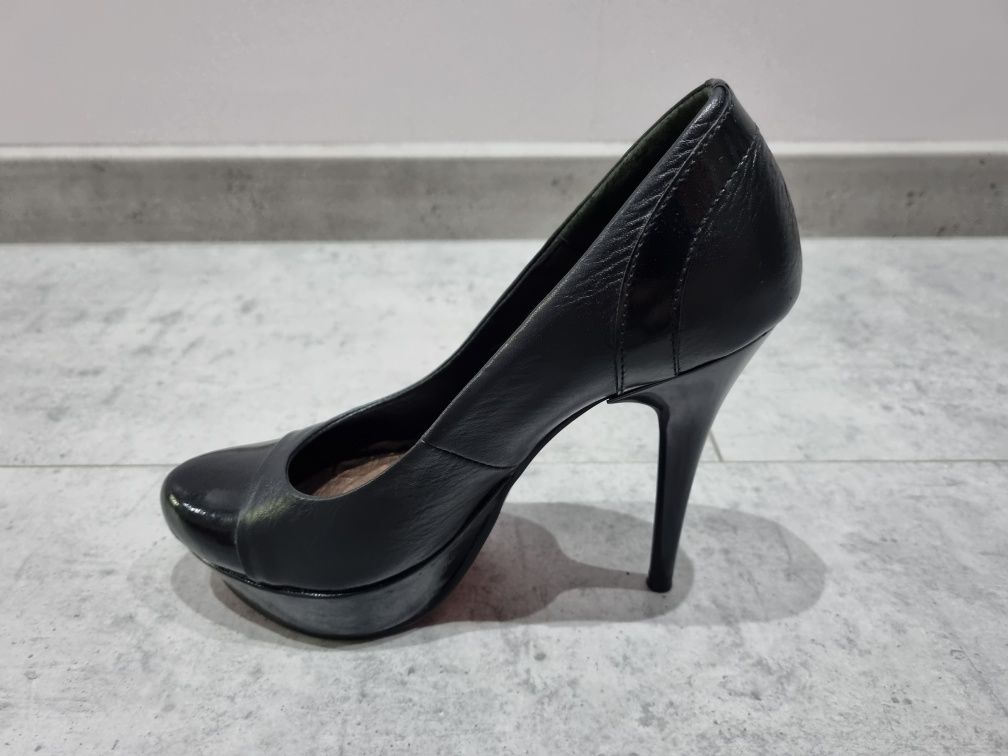 Дамски черни обувки с ток 37 номер естествена кожа