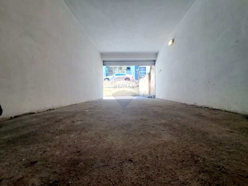 Дава се под наем Склад в Варна, Колхозен пазар - 18 кв.м за 204 € - Снимка #2