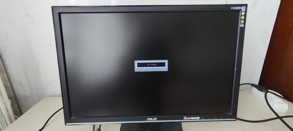 Работещ Монитор 24' ASUS