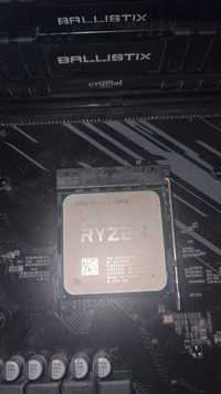 Procesoare Amd Ryzen 3 3300x / Intel i3 9100f