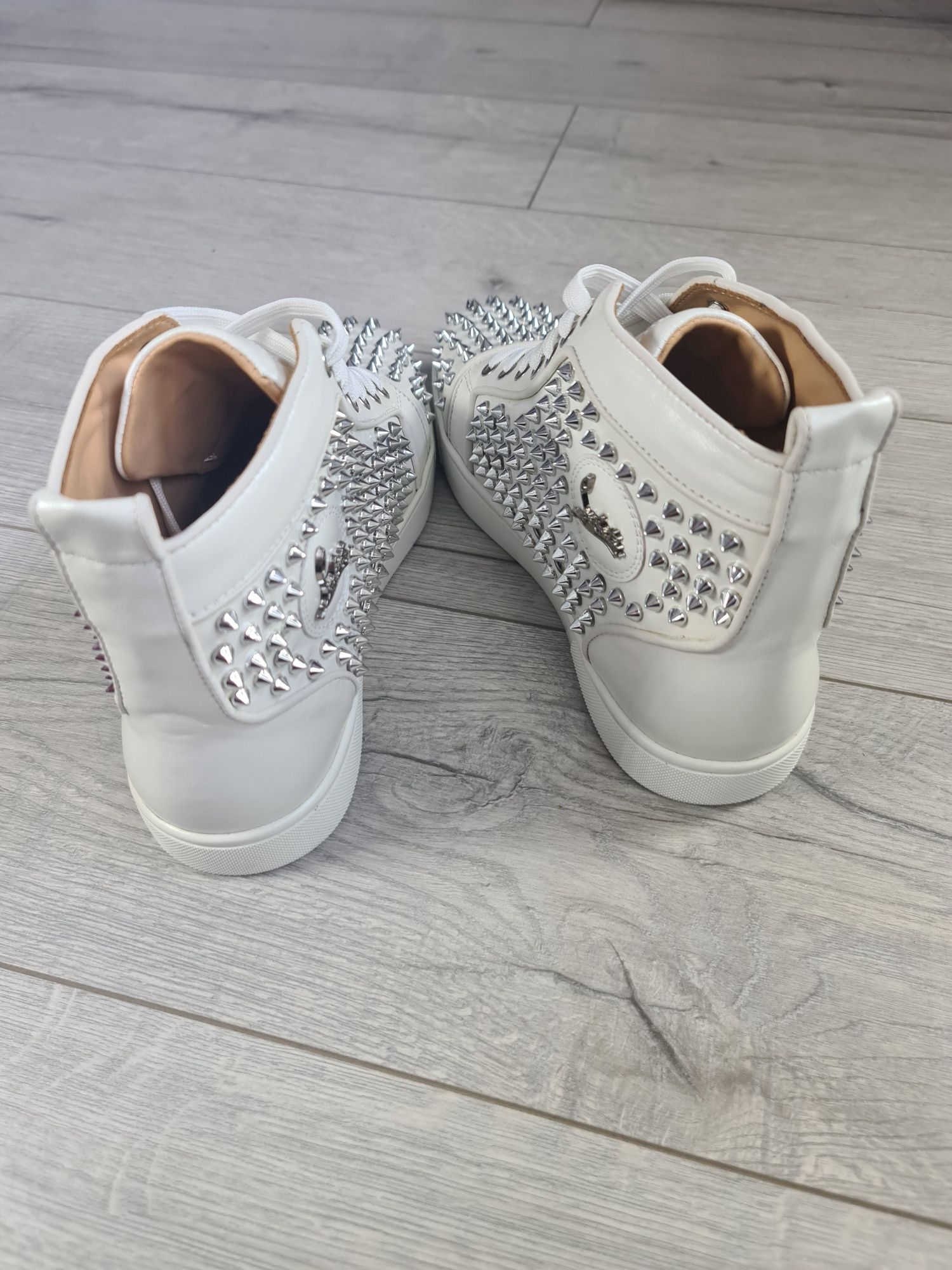 Tenisi-Sneakers-Christian-Louboutin-Louis-Spikes-Piele-Premium-Noi