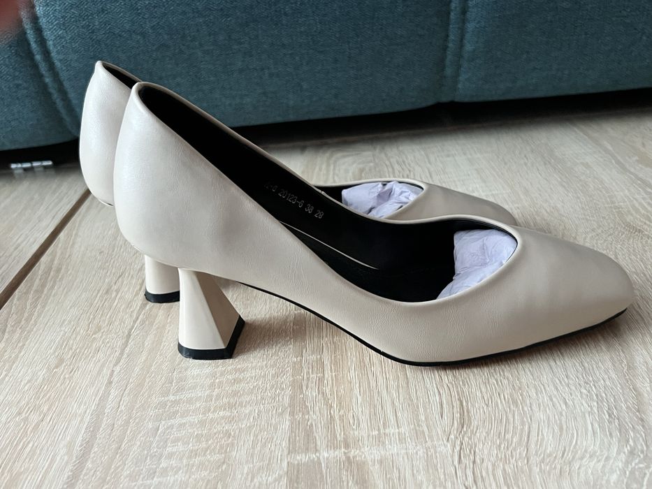 Обувь женская классика туфли