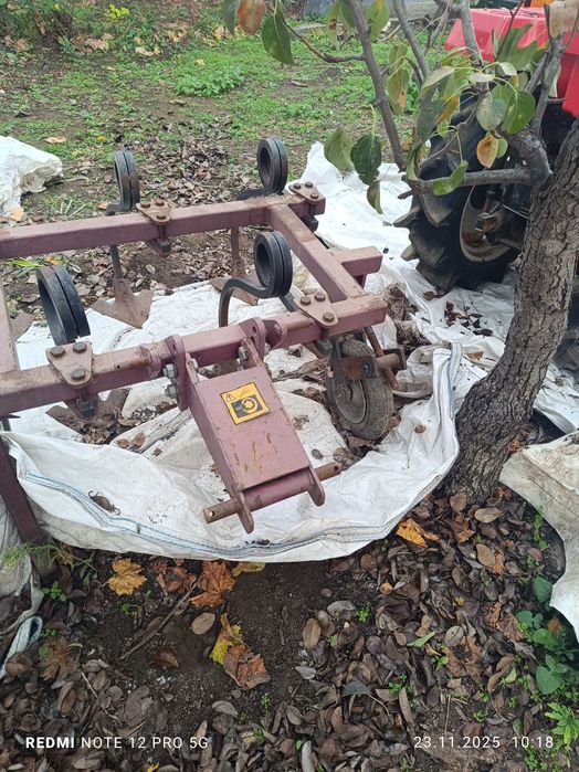 продавам трактор