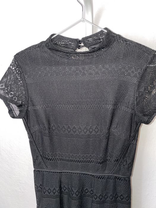 Rochie cu print din dantela