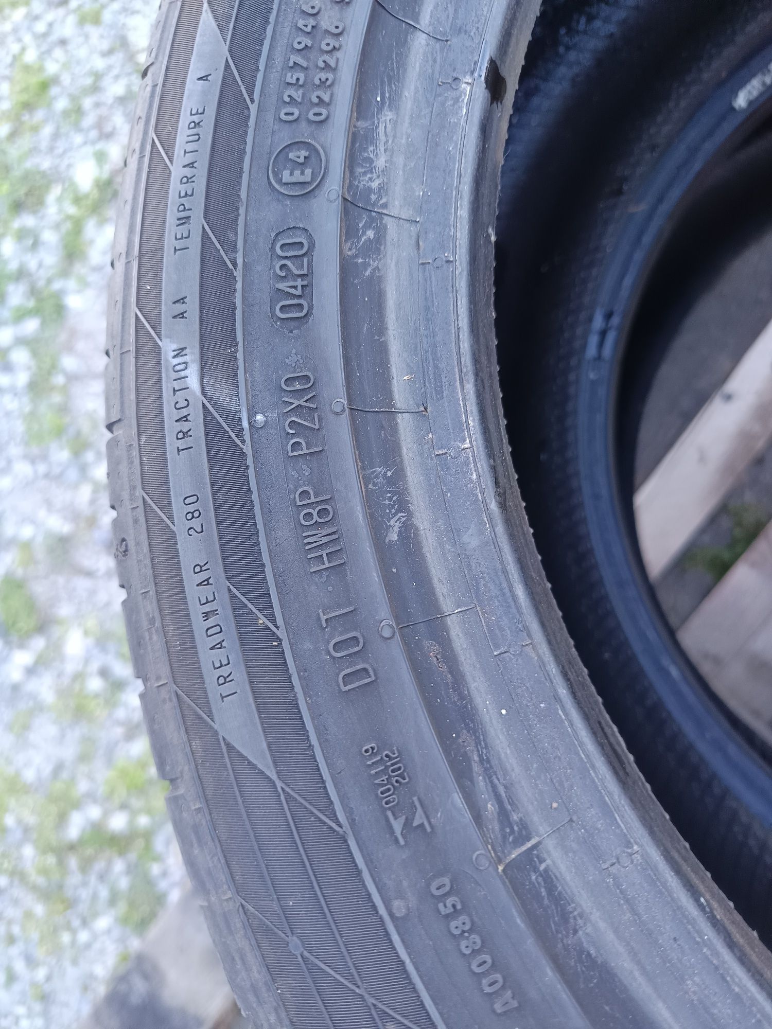 235 45 R 17 W Continental Дот 0420
