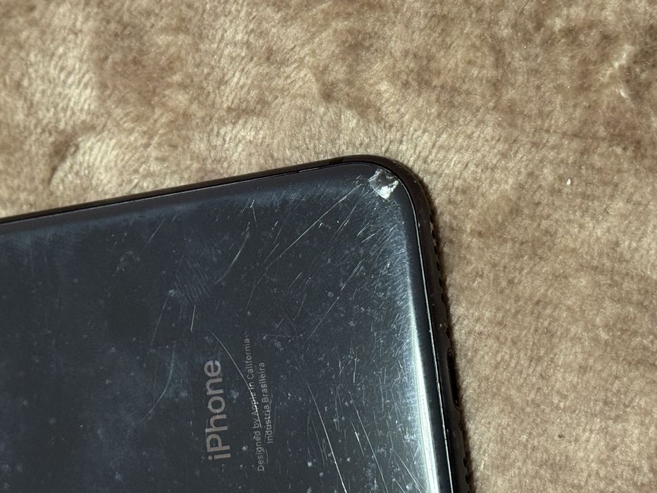 iPhone 8 64gb black 100%