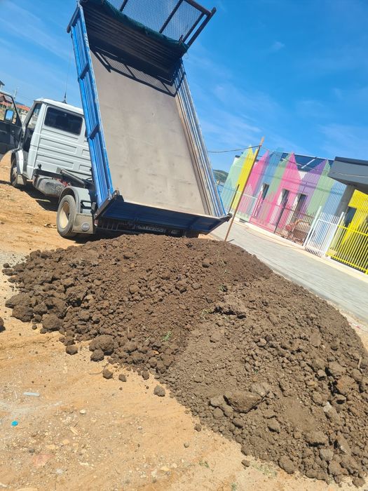 Transport nisip, sort, balast, piatra, margaritar, pamant vegetal,lemn