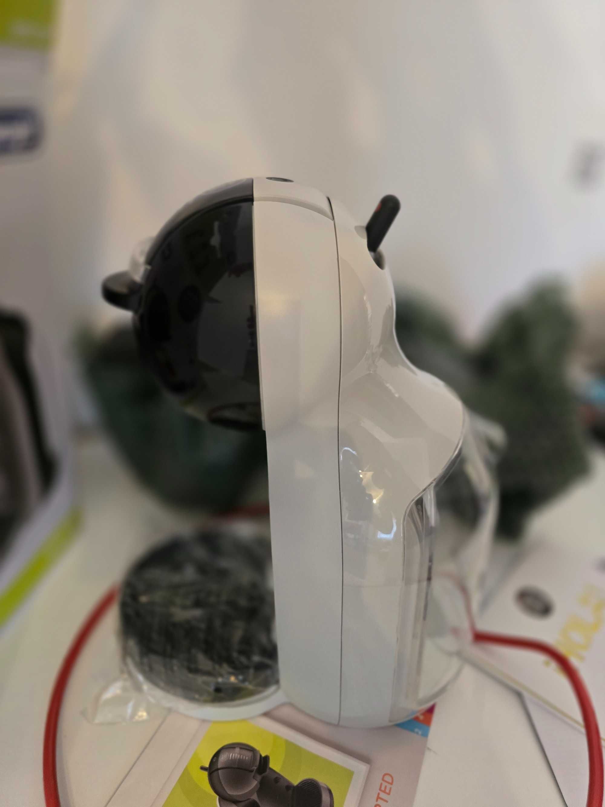 Espressor DeLonghi Mini Me cu capsule, Alb
