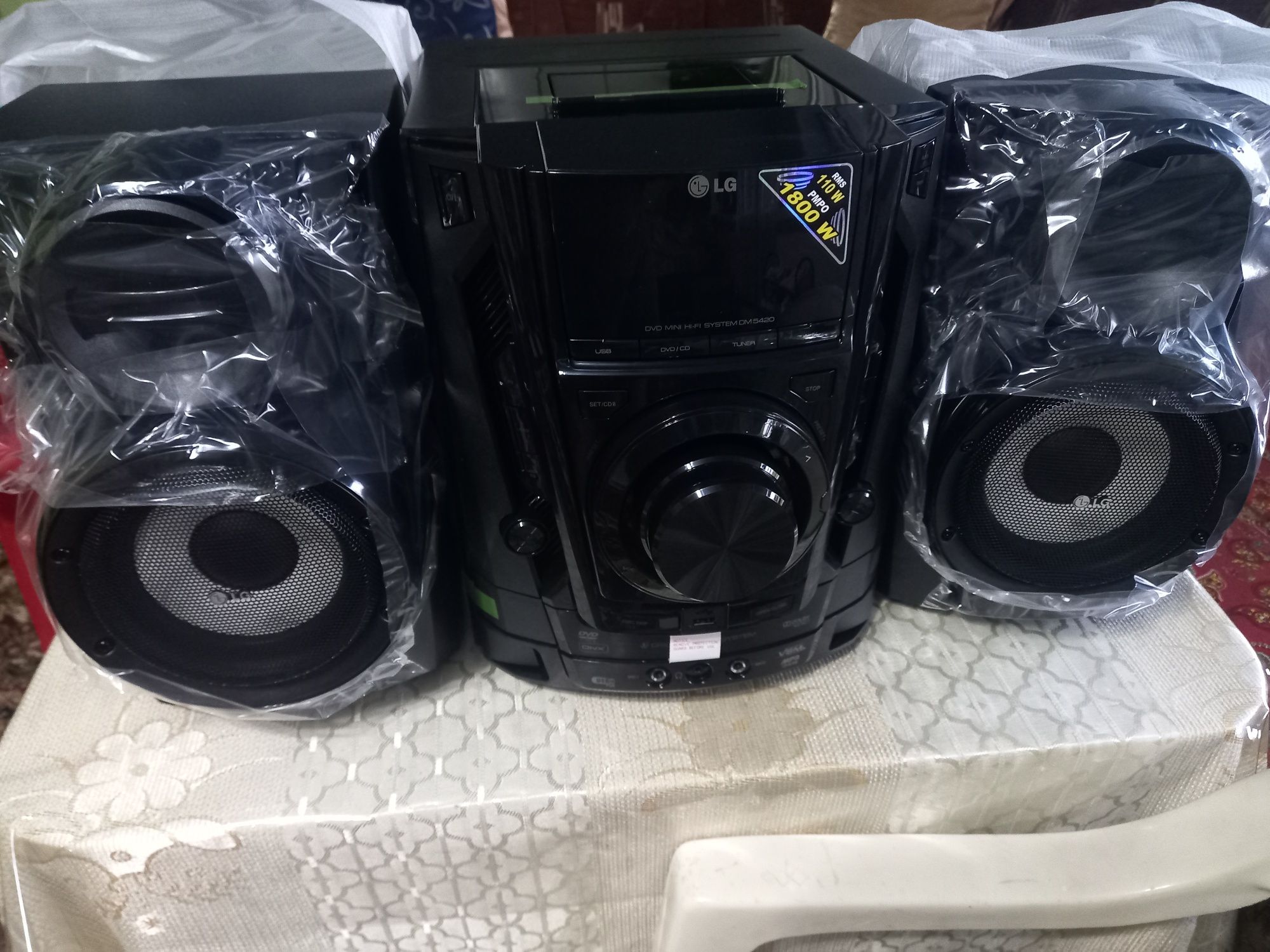 Музыкальный центр LG