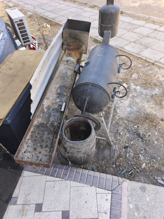 Мангал шашлик қиладиган грилл пиширадиган қўри барбекю