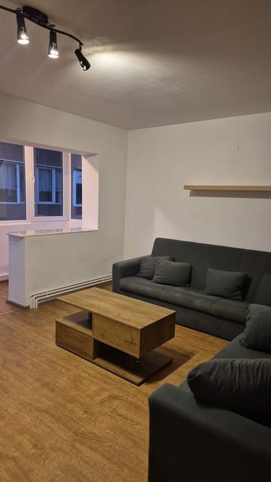 Proprietar, apartament 3 camere de închiriat