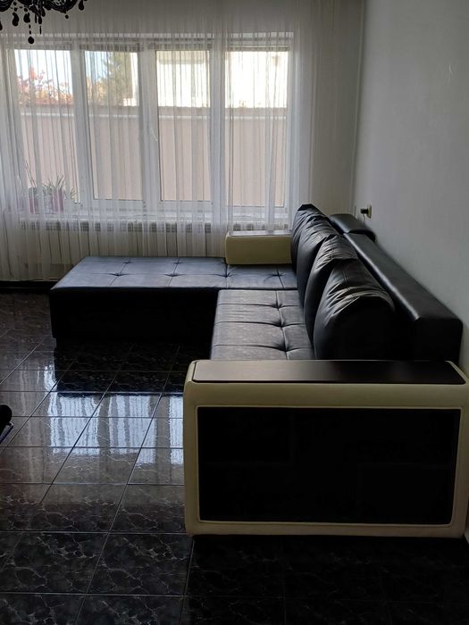 Отварящ си ъглов диван