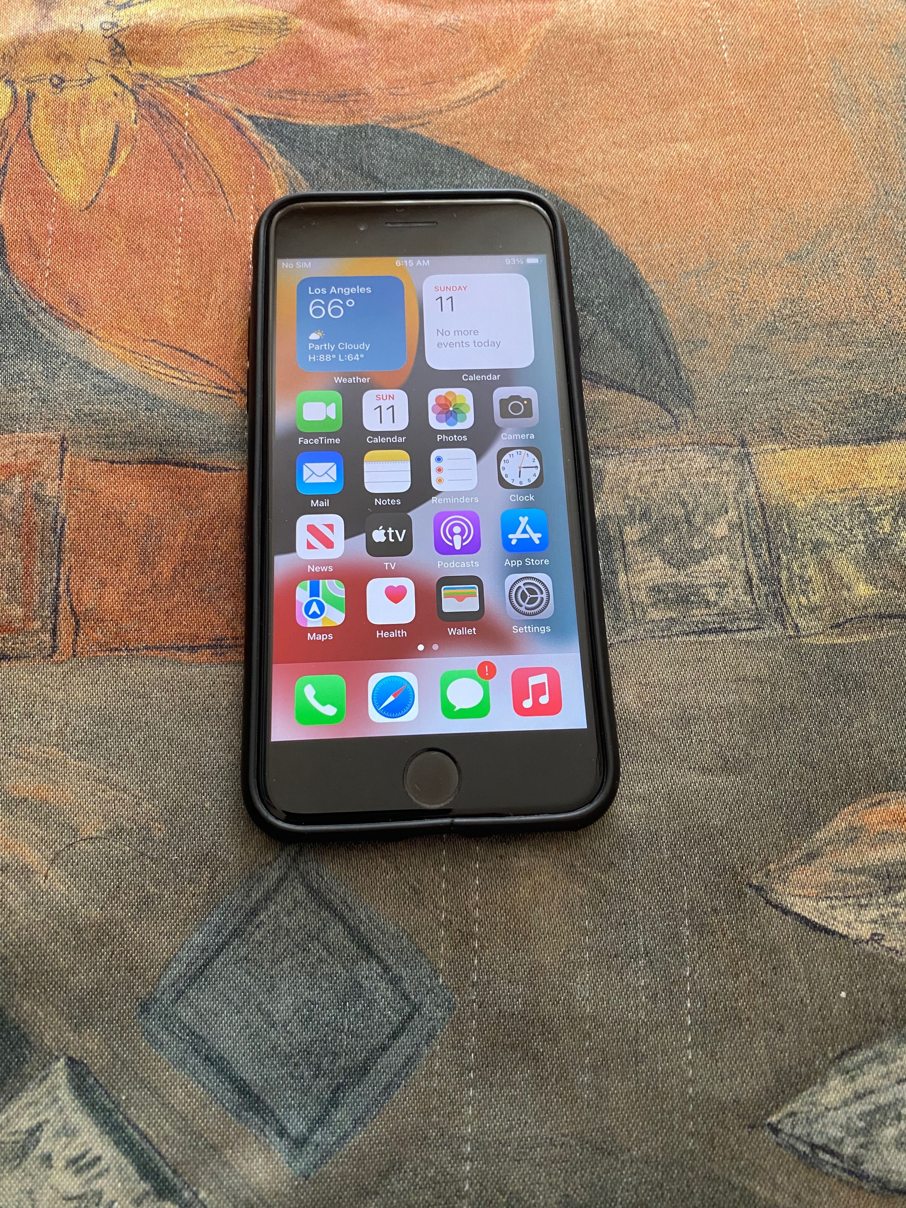 iPhone 7 -32 GB,модел:А 1660 Black,зарядно