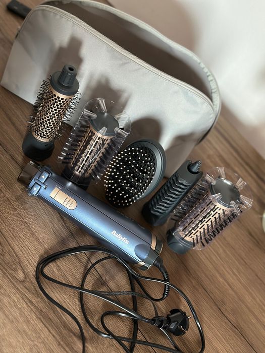 Vând perie rotativă BaByliss Frizz-free Airbrush AS966ROE