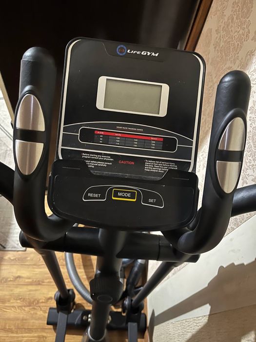 Срочно продается велотренажер в отличном состоянии