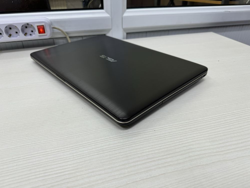 Ноутбук Asus Core i3-5th SSD 256gb ОЗУ 8gb Быстрый Легкий