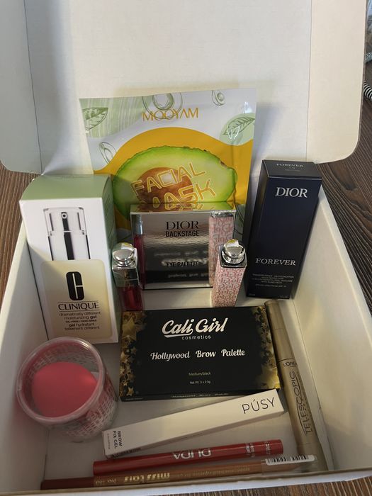 Бокс набор декоративной косметики для девушек