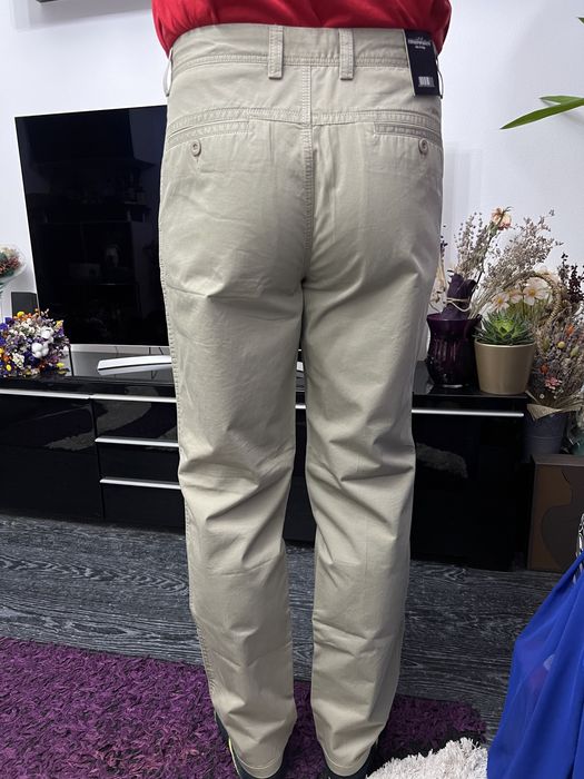 Pantaloni Emporio Armani noi, marime 50 sau 34